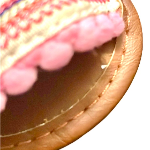 CARTER’S Girls Embroidered Strap Sandalsㅣsize NBㅣVery Good Used Condition - Picture 10 of 11